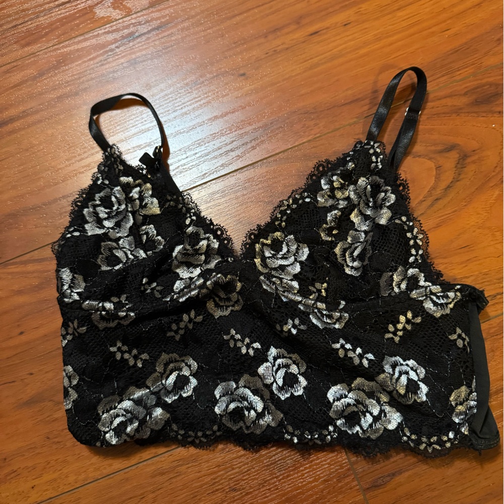 Elegant Black and White Lace Top